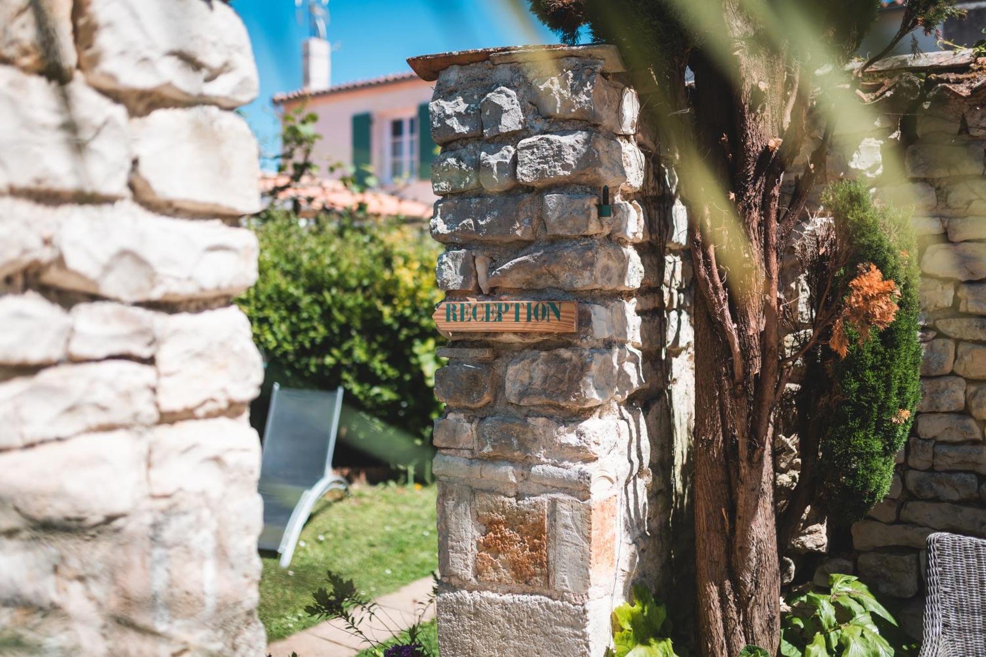 Le Clos Des Sternes La Flotte Buitenkant foto